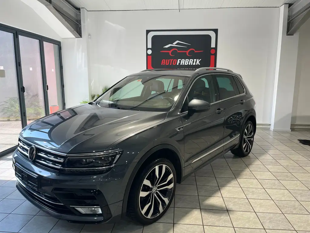 Volkswagen Tiguan 2017 из Европы — купить под ключ