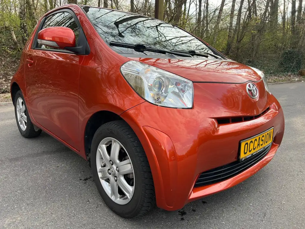Toyota iQ 2014 из Европы — купить под ключ