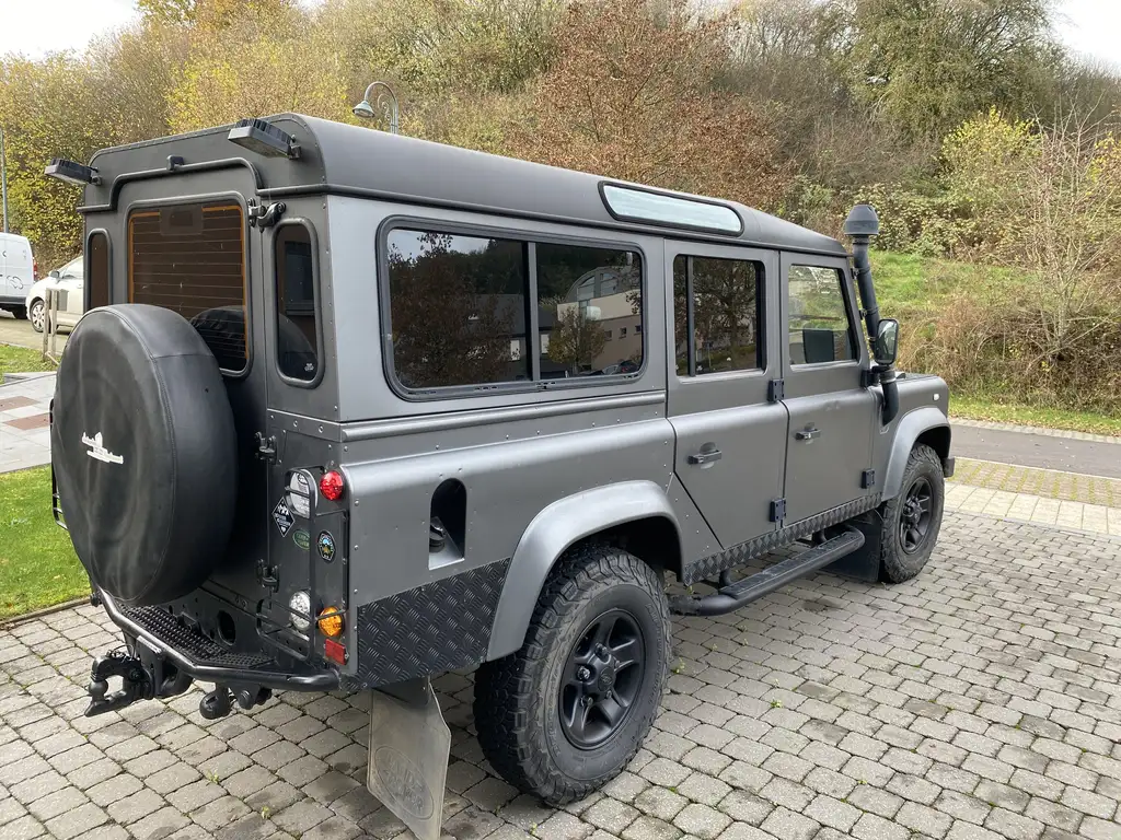 Land Rover Defender 2003 из Европы — купить под ключ