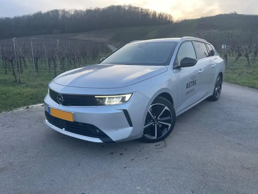 Opel Astra 2023 из Европы — купить под ключ