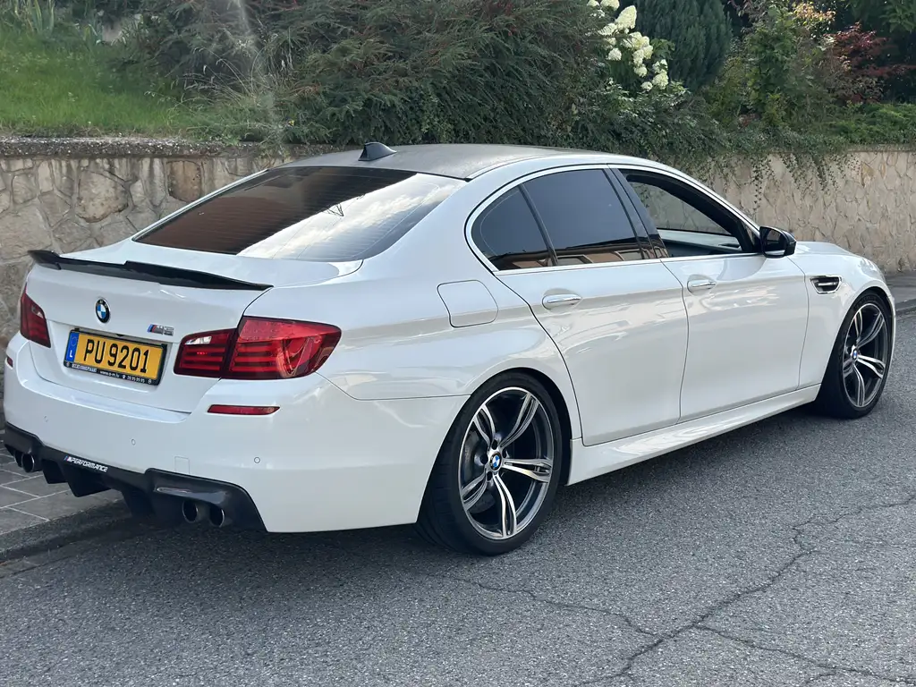 BMW M5 2012 из Европы — купить под ключ