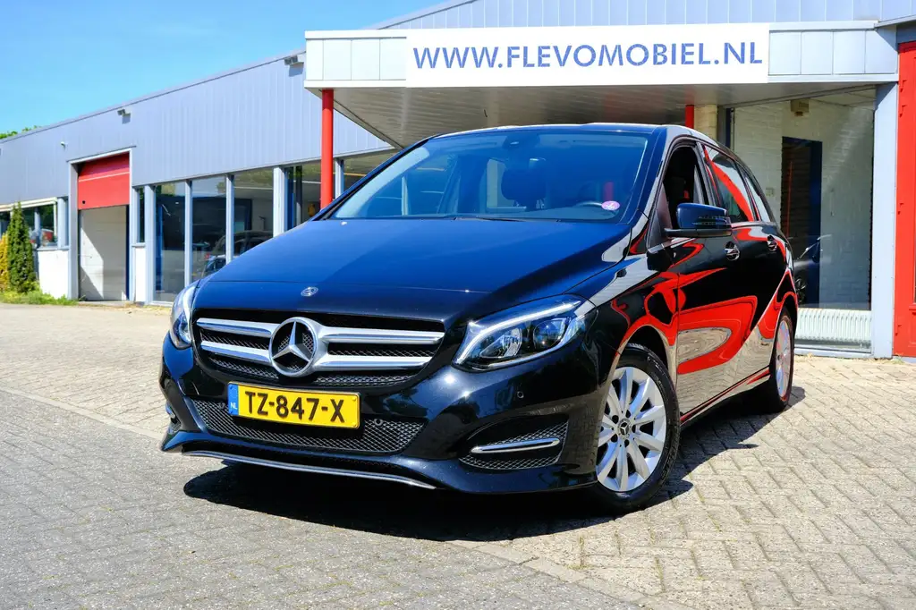 Mercedes-Benz B 180 2018 из Европы — купить под ключ