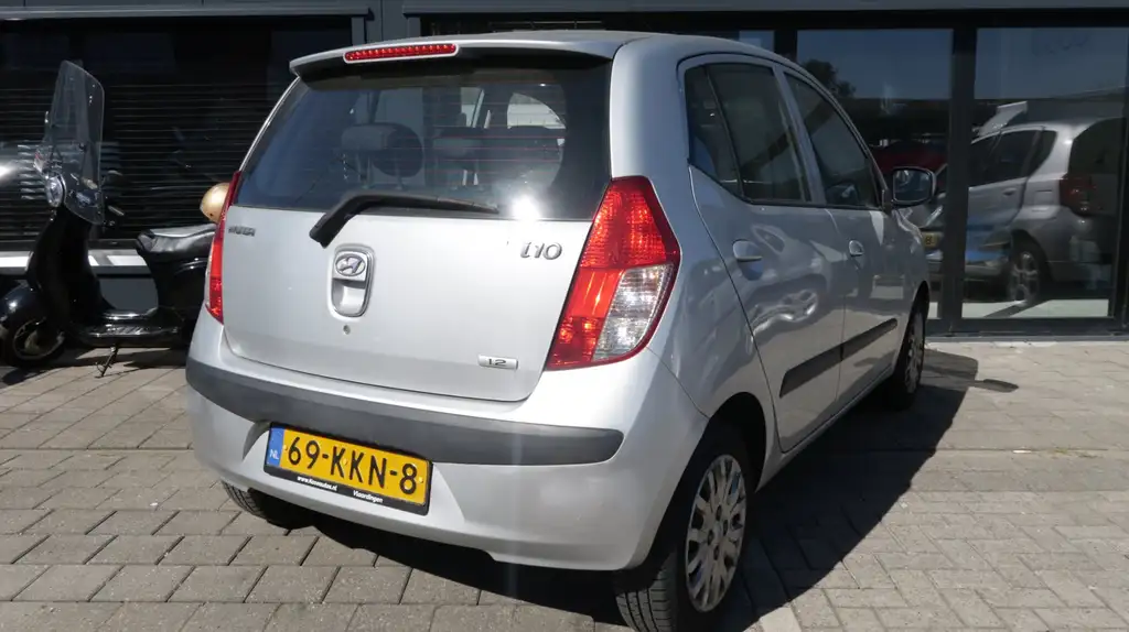 Hyundai i10 2010 из Европы — купить под ключ