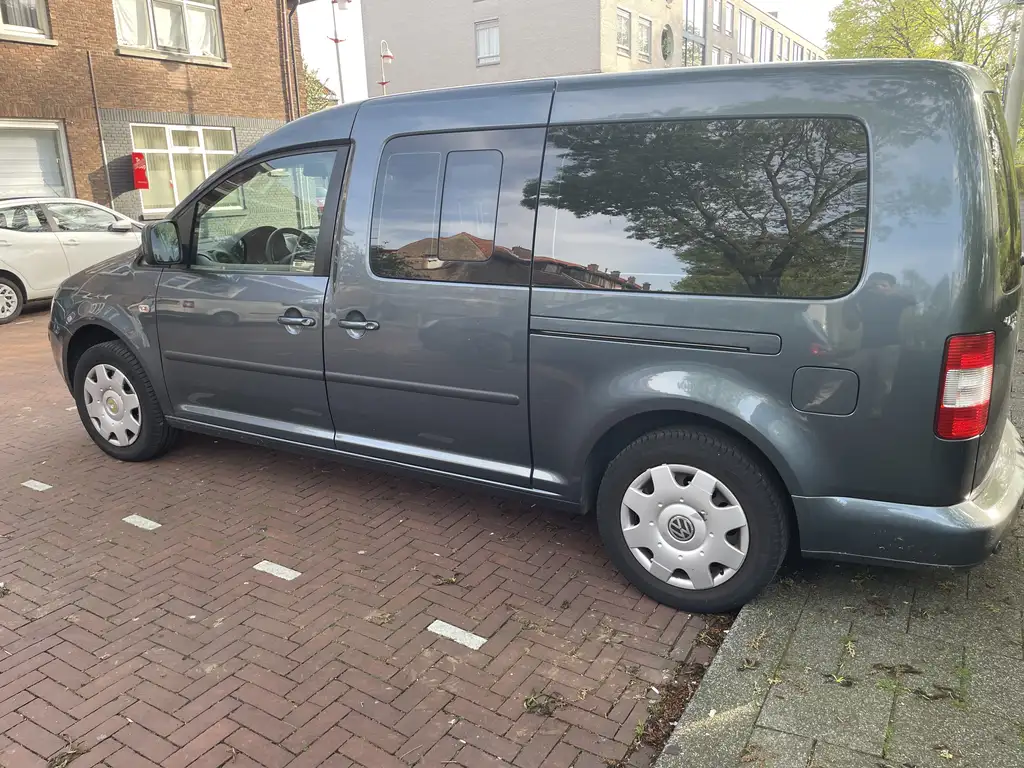 Volkswagen Caddy 2009 из Европы — купить под ключ