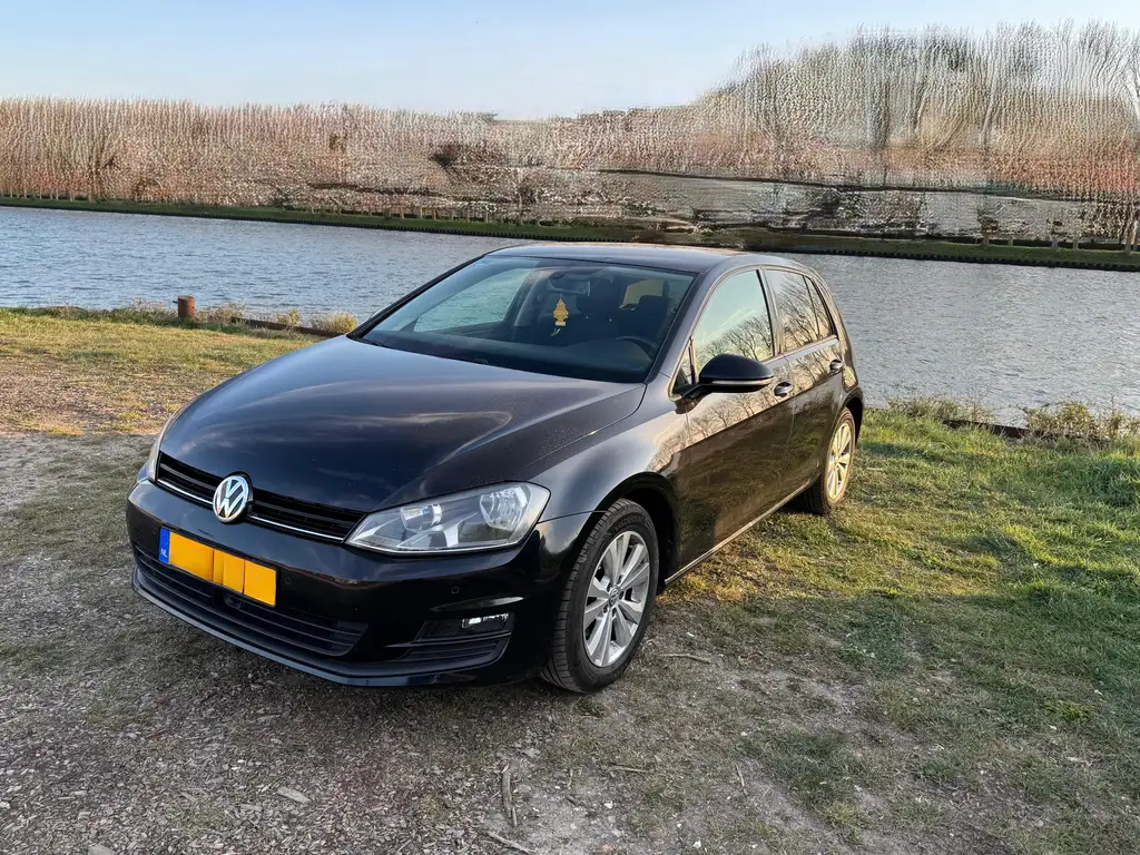Volkswagen Golf 2013 из Европы — купить под ключ