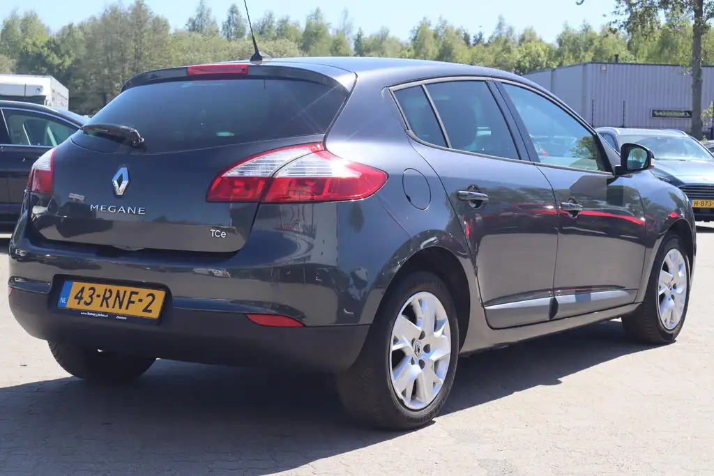 Renault Megane 2011 из Европы — купить под ключ