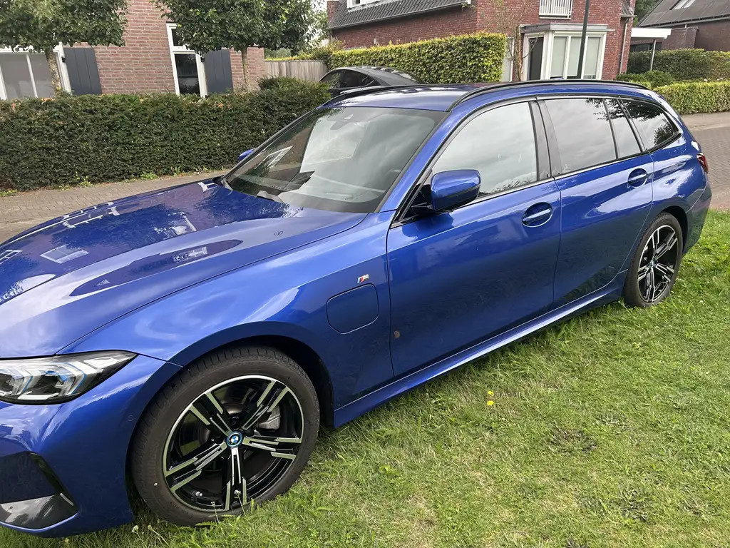 BMW 330 2023 из Европы — купить под ключ
