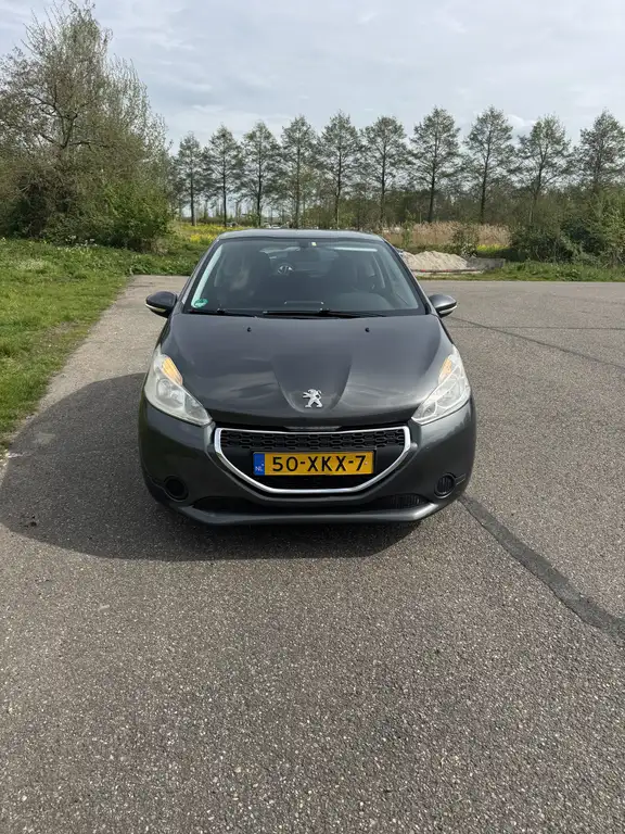 Peugeot 208 2012 из Европы — купить под ключ