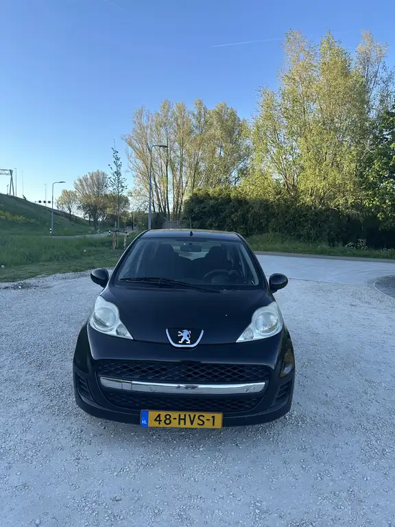 Peugeot 107 2009 из Европы — купить под ключ