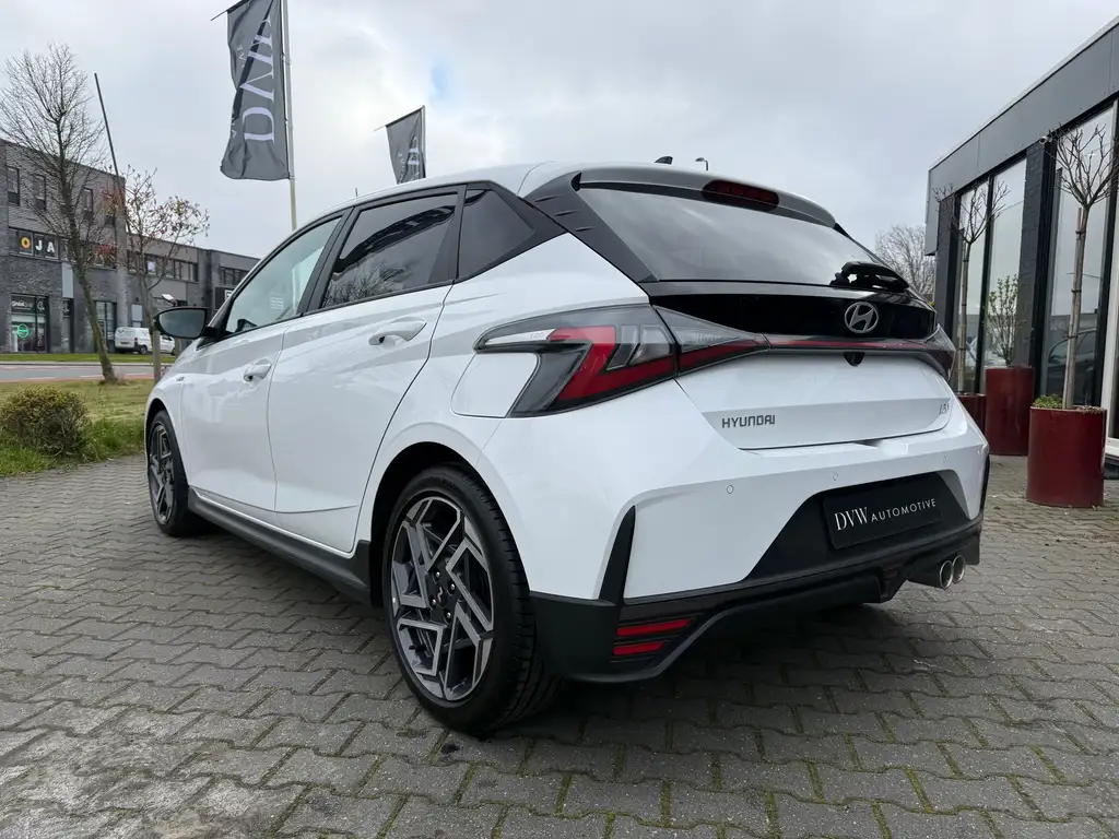 Hyundai i20 2025 из Европы — купить под ключ