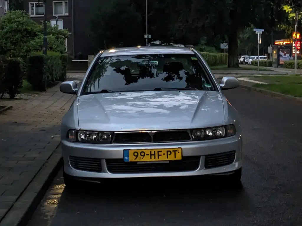 Mitsubishi Galant 2001 из Европы — купить под ключ