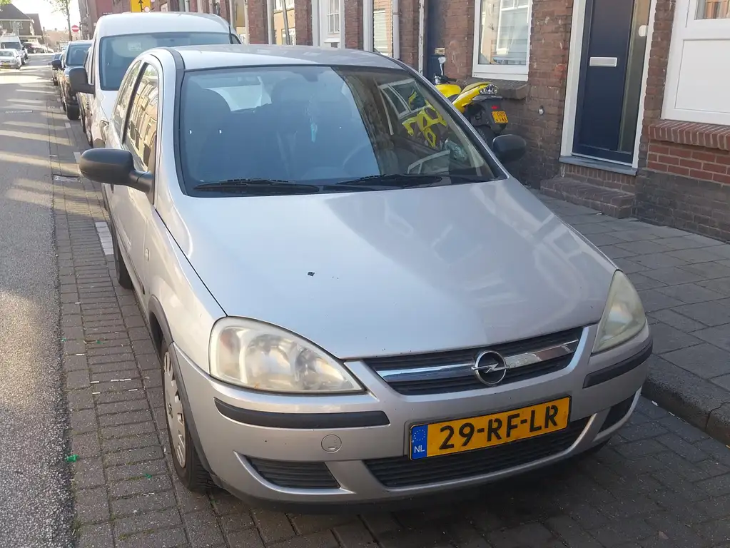 Opel Corsa 2005 из Европы — купить под ключ