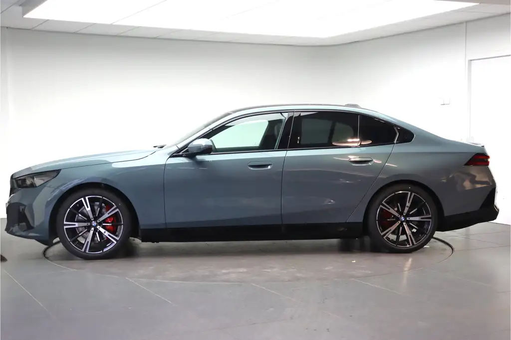 BMW i5 2026 из Европы — купить под ключ