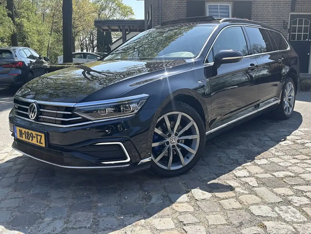 Volkswagen Passat Variant 2020 из Европы — купить под ключ