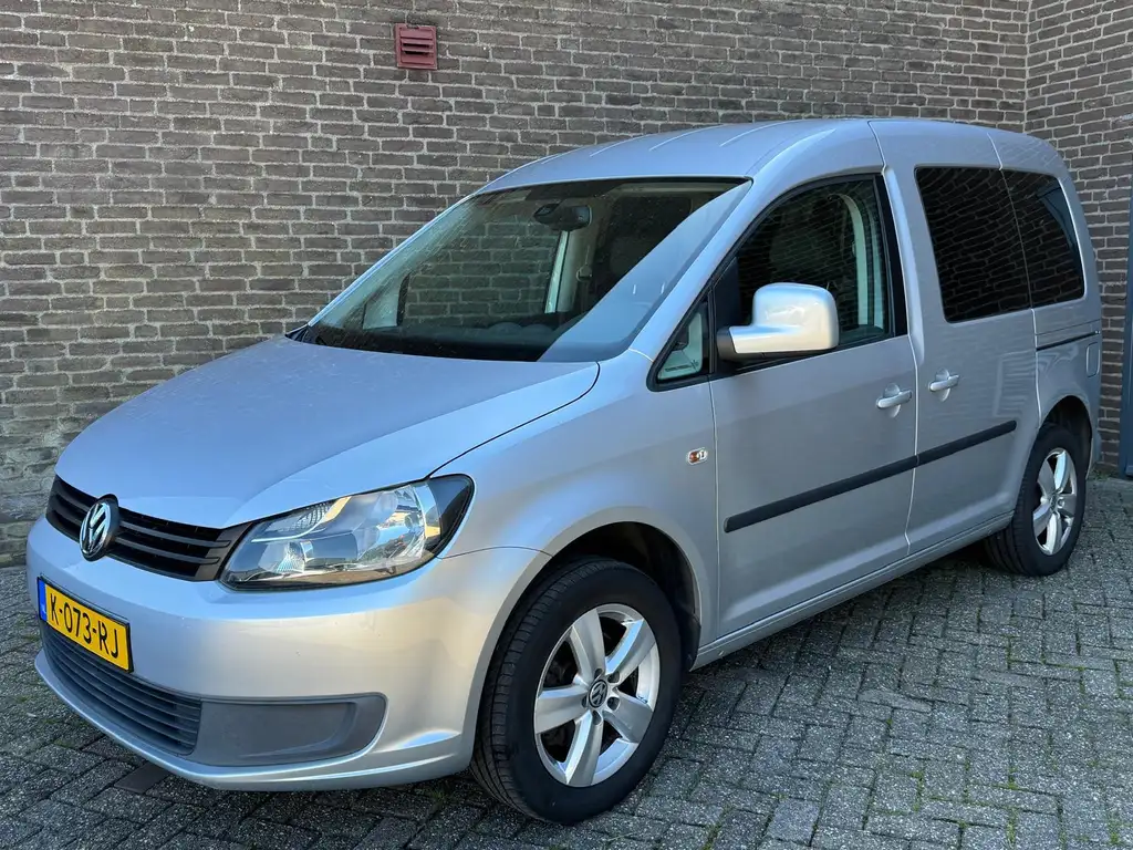 Volkswagen Caddy 2012 из Европы — купить под ключ
