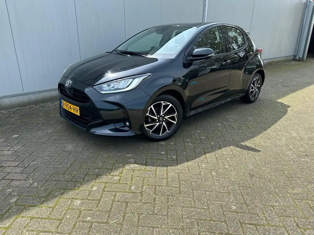 Toyota Yaris 2021 из Европы — купить под ключ