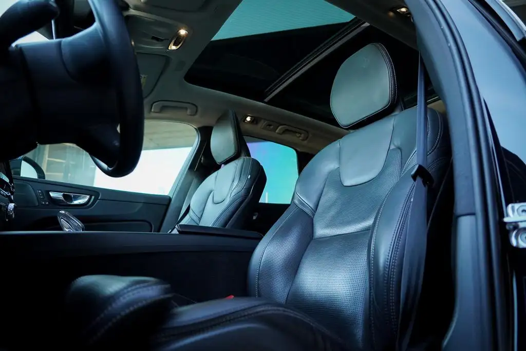 Volvo XC60 2021 из Европы — купить под ключ
