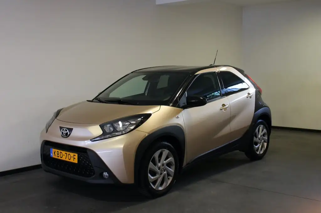Toyota Aygo X 2022 из Европы — купить под ключ