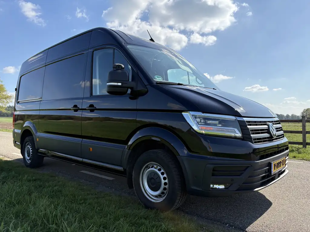 Volkswagen Crafter 2018 из Европы — купить под ключ