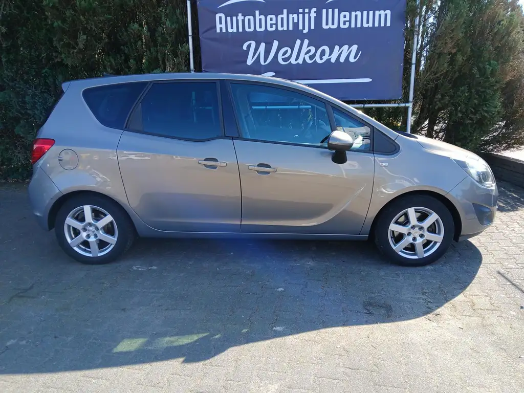 Opel Meriva 2010 из Европы — купить под ключ