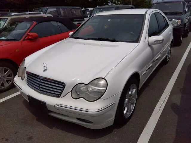 Mercedes-Benz C-CLASS 2003 из Японии — купить под ключ