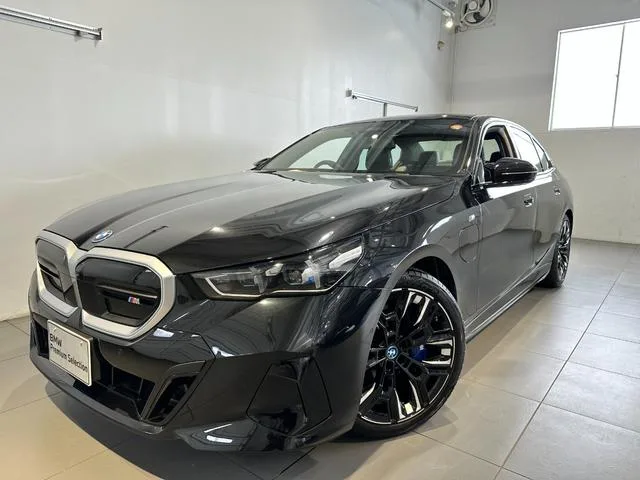 BMW i5 2025 из Японии — купить под ключ