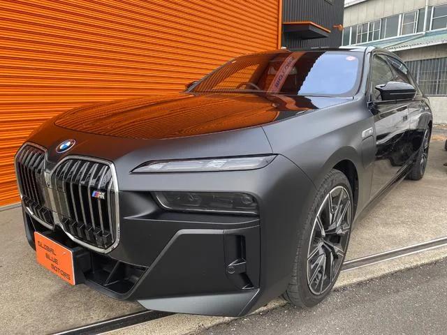 BMW i7 2024 из Японии — купить под ключ