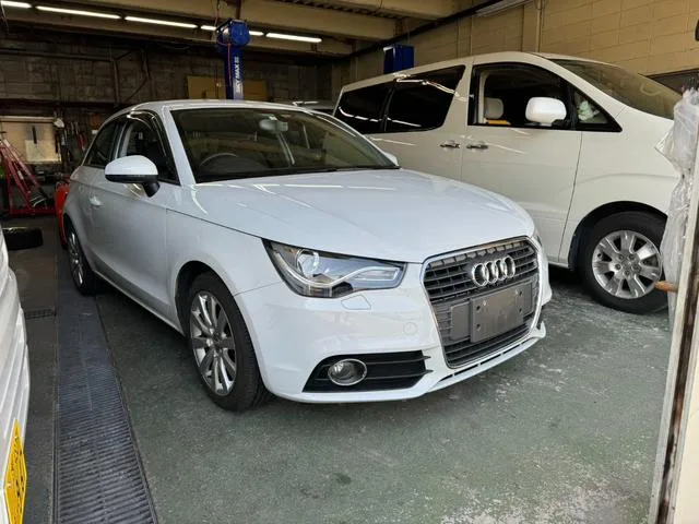 Audi A1 2013 из Японии — купить под ключ