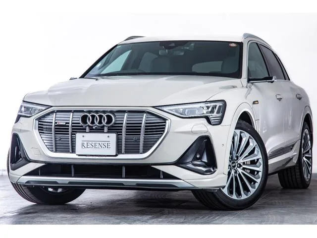 Audi E-TRON 2022 из Японии — купить под ключ