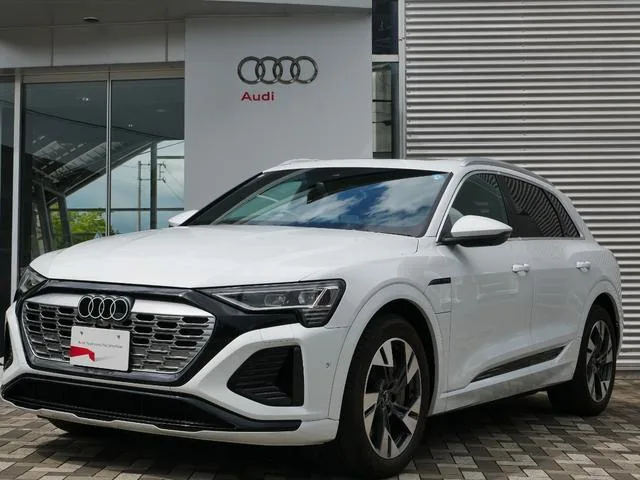 Audi Q8 E-TRON 2024 из Японии — купить под ключ