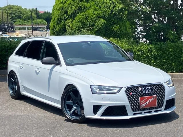 Audi RS4 AVANT 2014 из Японии — купить под ключ