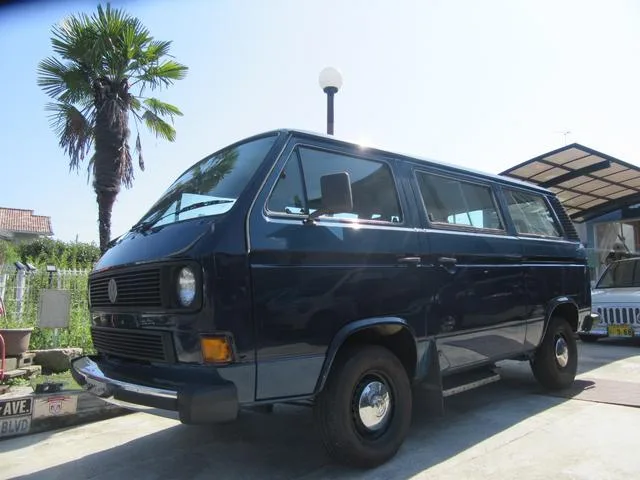 Volkswagen CARAVEL 1985 из Японии — купить под ключ