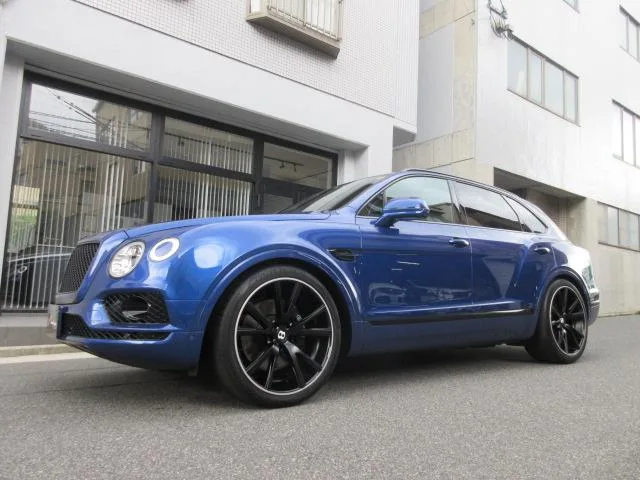 Bentley BENTAYGA 2018 из Японии — купить под ключ