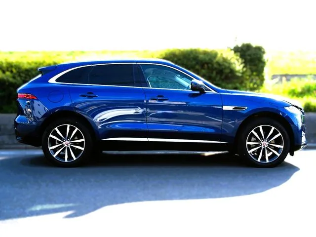 Jaguar F-PACE 2021 из Японии — купить под ключ