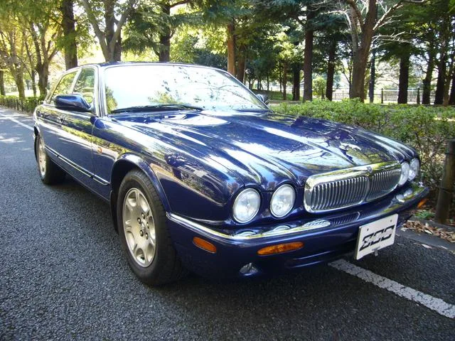 Jaguar SOVEREIGN 2002 из Японии — купить под ключ