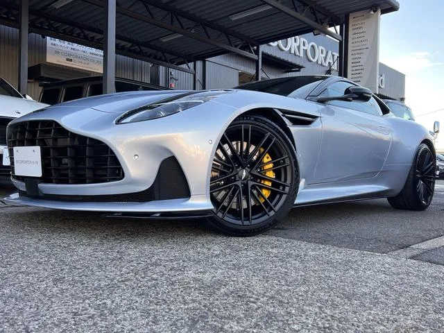 Aston Martin DB12 2025 из Японии — купить под ключ