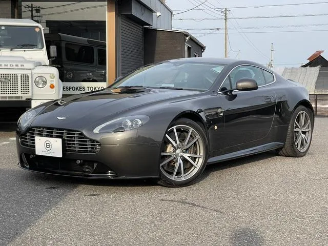 Aston Martin V8 VANTAGE 2017 из Японии — купить под ключ