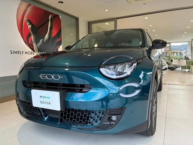 Fiat 600 HYBRID 2025 из Японии — купить под ключ