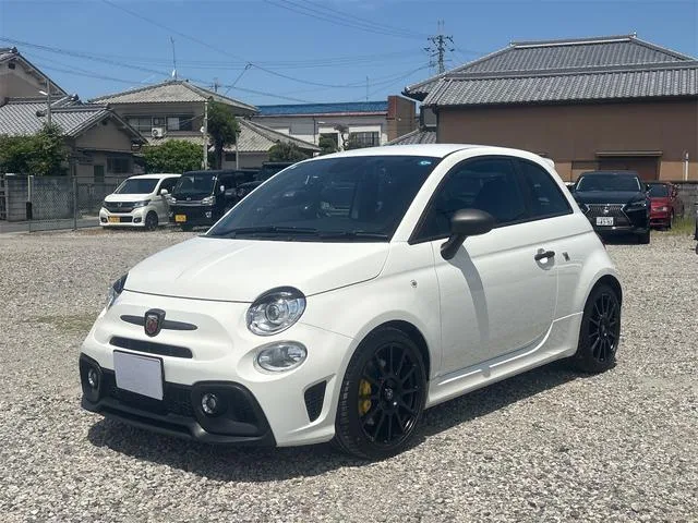Abarth ABARTH 695 2024 из Японии — купить под ключ