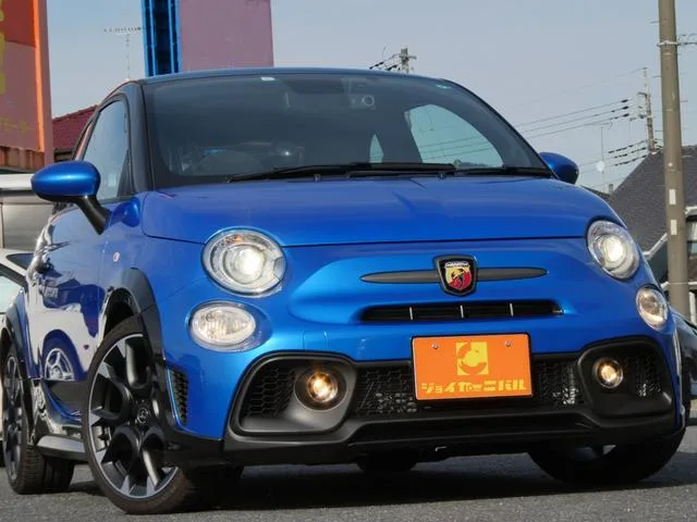 Abarth ABARTH 695 TRIBUTO 2023 из Японии — купить под ключ