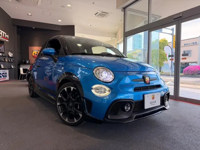 Abarth ABARTH 695 TRIBUTO 2023 из Японии — купить под ключ