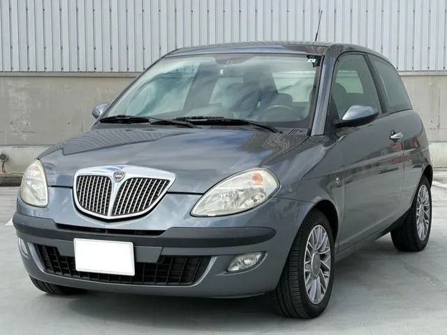 Lancia YSILON 2006 из Японии — купить под ключ