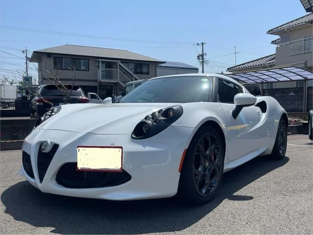 Alfa Romeo 4C 2015 из Японии — купить под ключ