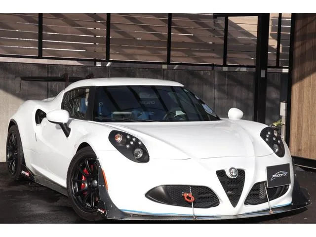 Alfa Romeo 4C 2015 из Японии — купить под ключ