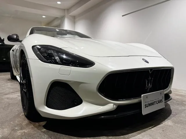 Maserati GRANCABRIO 2018 из Японии — купить под ключ