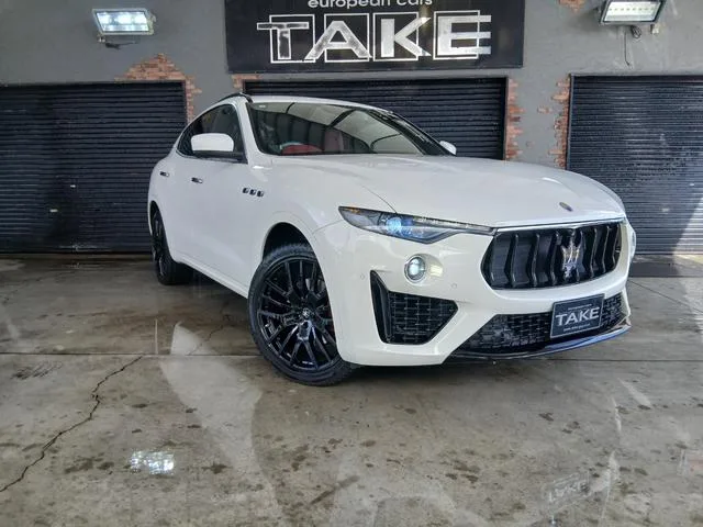 Maserati LEVANTE 2017 из Японии — купить под ключ