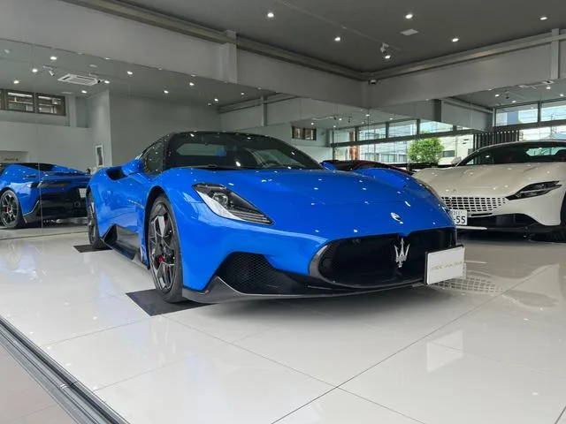 Maserati MC20 CIELO 2023 из Японии — купить под ключ