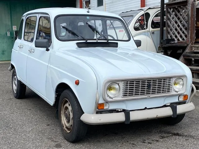 Renault 4 1994 из Японии — купить под ключ