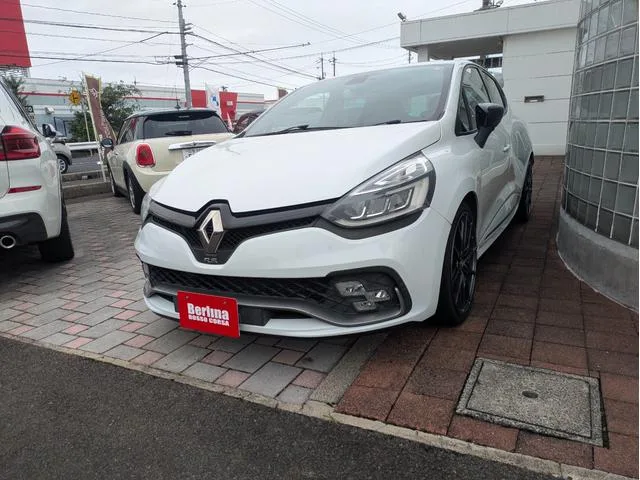 Renault LUTECIA 2018 из Японии — купить под ключ