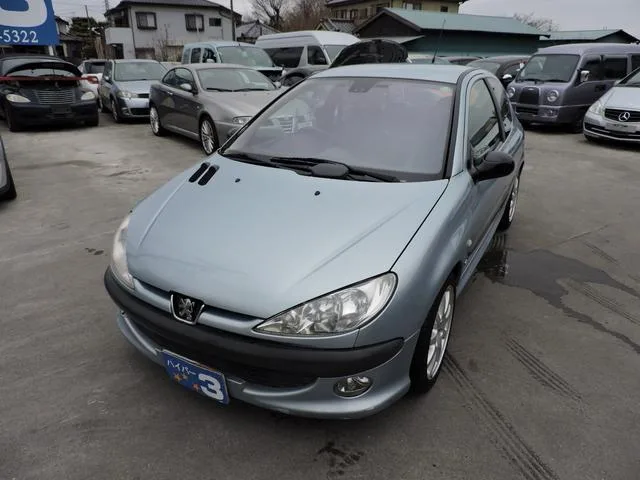 Peugeot 206 2002 из Японии — купить под ключ